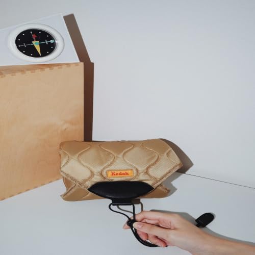 KODAK Camera Wrap Size M 31x31cm - Water-Resistant, Anti-Scratching and Dust-Free Protective Cloth for Mirrorless Camera, Compact Camera, Prime Lens (Black) [ONE item] - Image 3