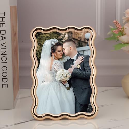 Gold 4 x 6'' High-End Zinc Alloy Picture Frame with Wave Design - Modern Glamour 6x4'' Pictures Frames for Desktop and Wall Décor - Image 2