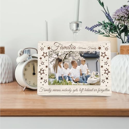 Spanish Family Picture Frame - Family Familia Wooden Signs Photo Frame Gifts 4x6, Gift for Mom Dad Grandma Grandpa - Image 3