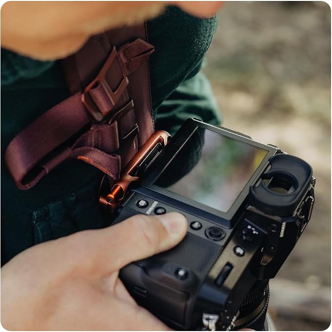 Peak Design Capture Camera Clip V3, Silver with Plate, Holds DSLR, Compact and Point and Shoot Bodies, Secure, Stable and Accessible, Attaches to Straps and Belts, Quick Release, 200 lb Capacity - Image 5